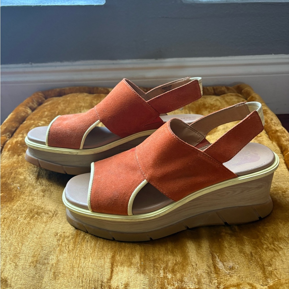 Sorel Women's Rust Orange Suede Open-Toe Slingback Clogs - Picture 4 of 5